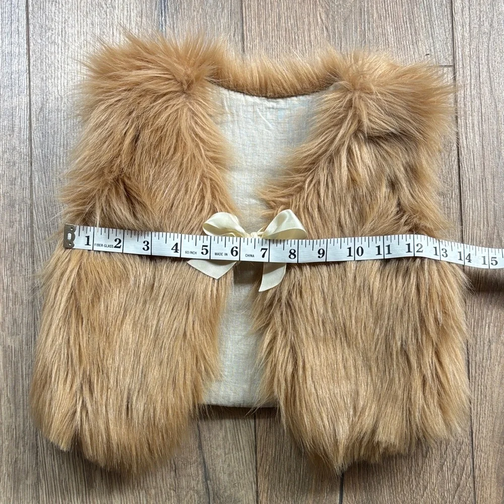 Girls Faux Fur Vest with Bow Size 120 (5-6 years) Camel Tan Boutique Layer